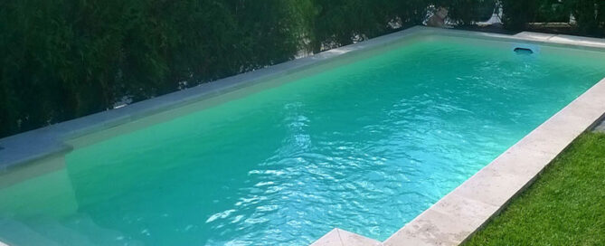 mantenimiento de una piscina de obra